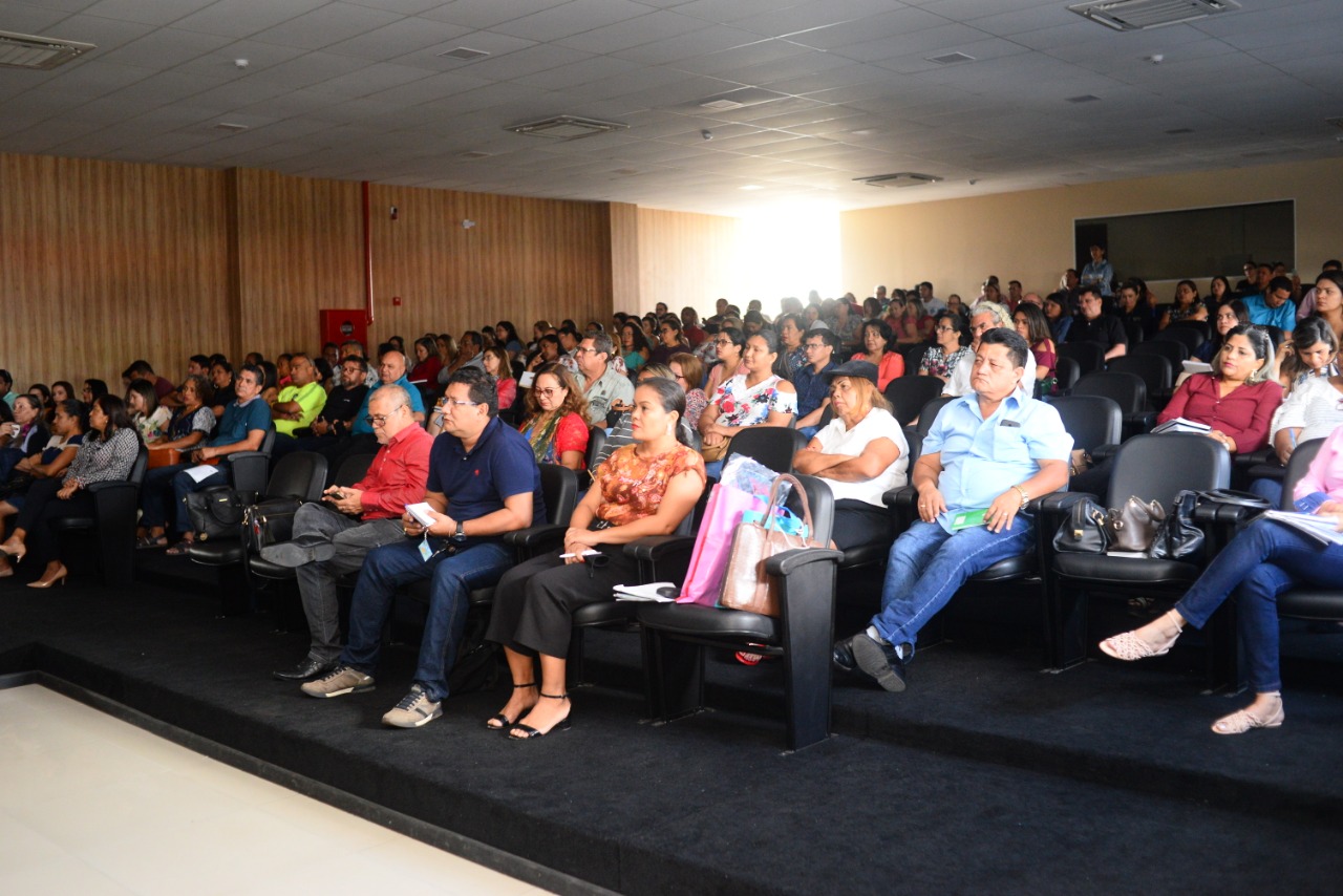 Gestores e coordenadores pedagógicos trocam experiências sobre o Novo Ensino Médio