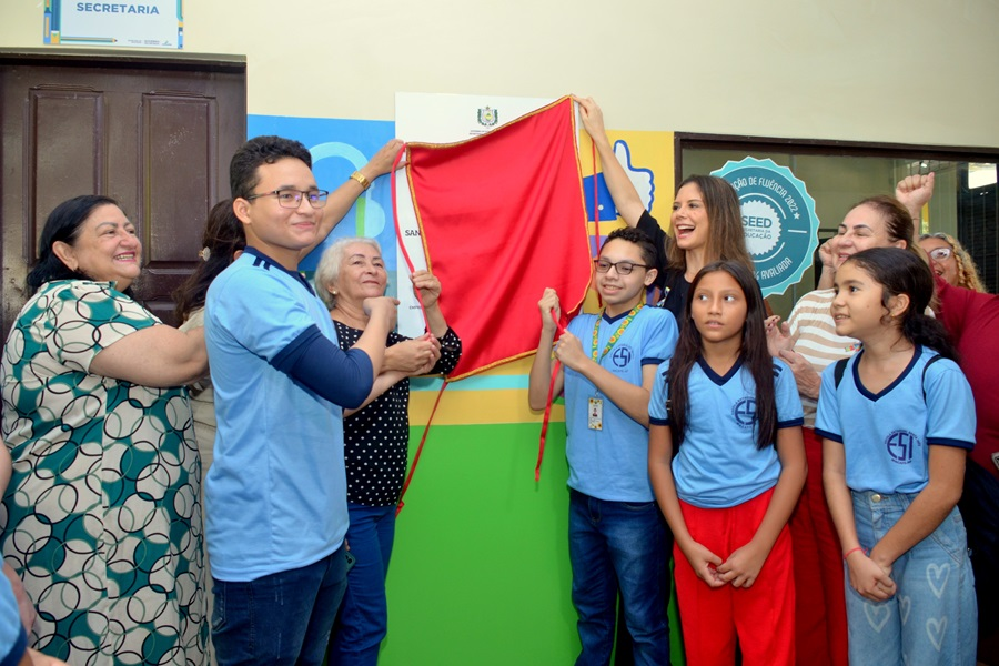 Governo do Amapá entrega nova estrutura da Escola Estadual do Santa Inês, em Macapá