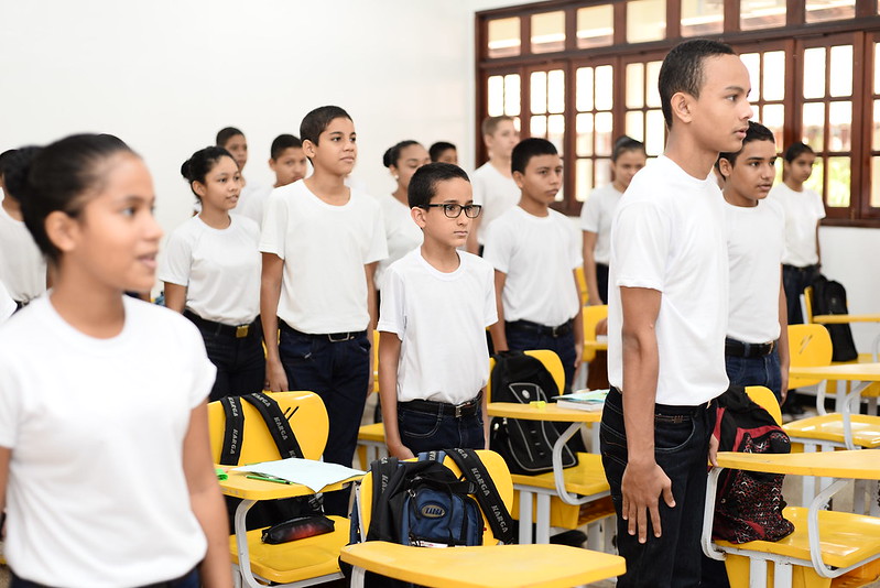 Governo divulga chamada pública para escolas bilíngue, de Gestão Compartilhada e Cívico-Militares