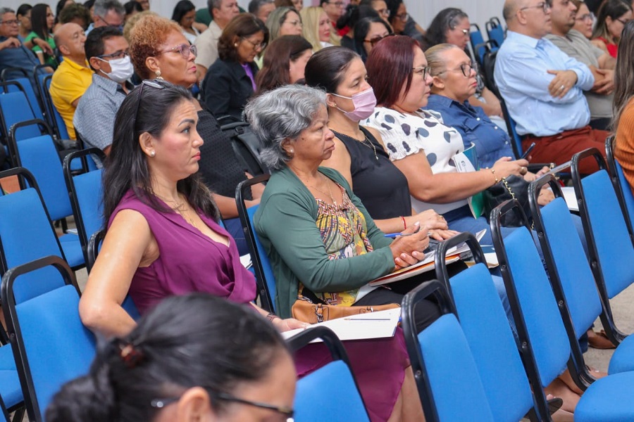 Congresso de Educação em Rede reúne profissionais dos 16 municípios em debates sobre qualidade do ensino no Amapá
