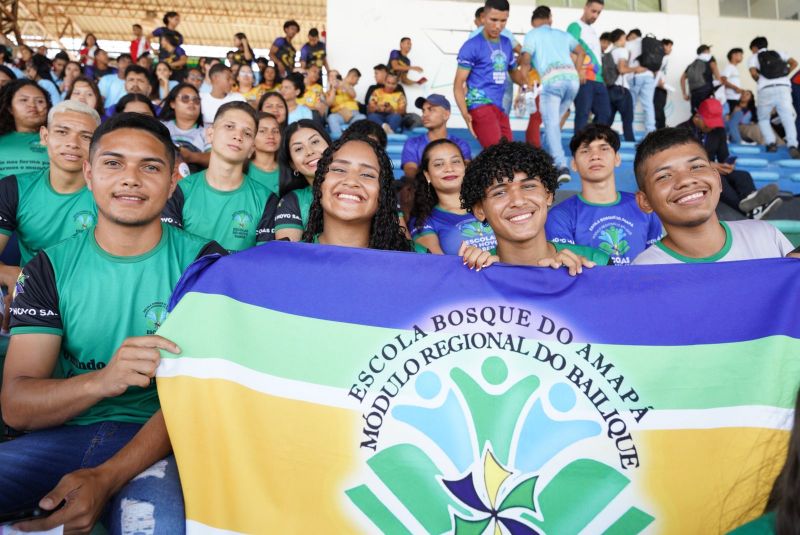 Governo do Amapá traz estudantes do Bailique para 'Aulão Show’ da Central do Enem 2024