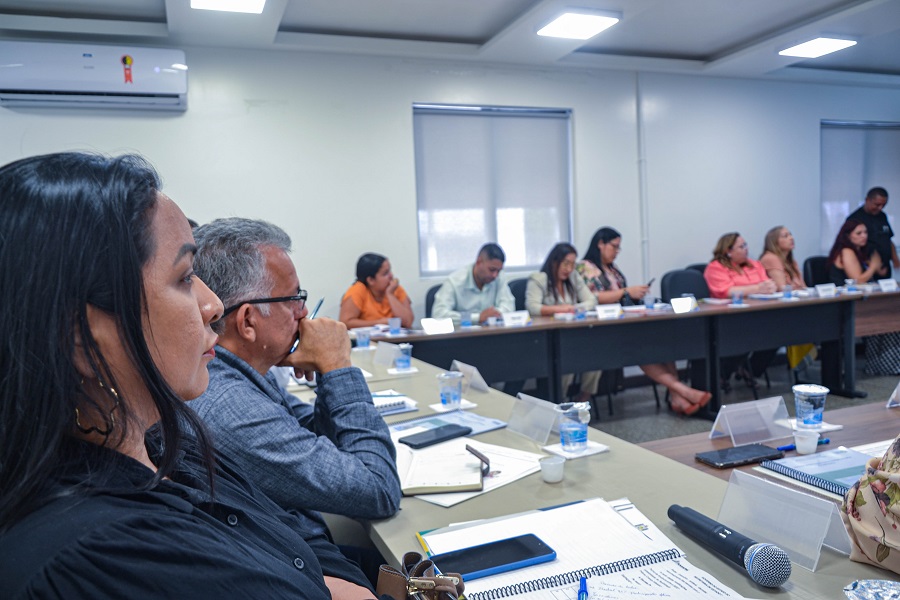 Governo do Amapá e secretários municipais de Educação alinham estratégias para elevar índices de alfabetização
