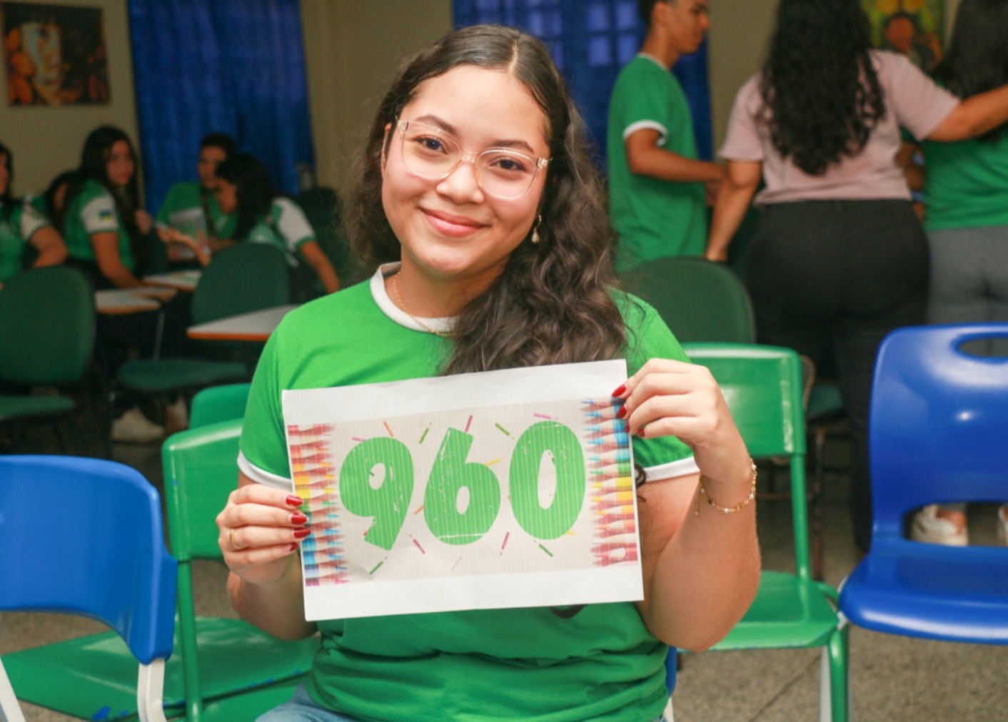 'Pesquisava repertórios e resolvia questões pelo celular', conta estudante da Escola Mário Quirino que tirou 960 na redação do Enem