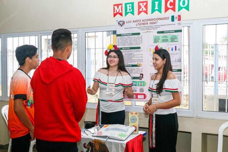 'Agradecemos essa oportunidade incrível', diz aluna mexicana que apresenta projeto na 12ª Feira de Ciências e Engenharia do Amapá