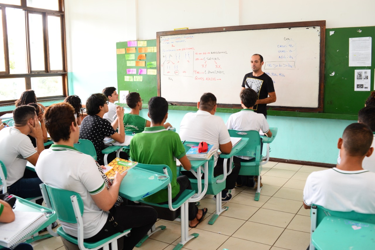 Suspensão das aulas não é antecipação de férias, orienta Seed