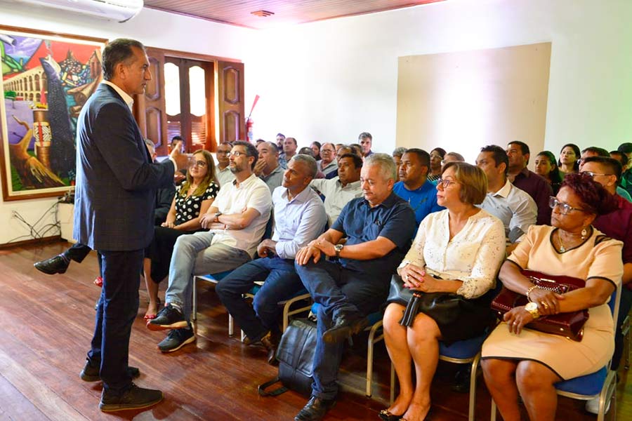 GEA e prefeituras assumem compromisso pela melhoria da aprendizagem nas séries iniciais