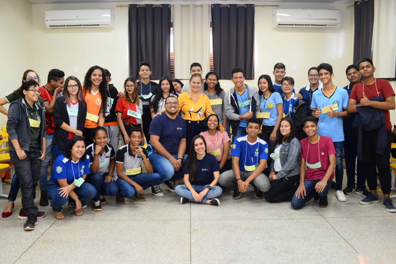 Estudantes e gestores de Escolas do Novo Saber trocam experiências e práticas de sucesso