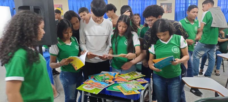 Apoiado pelo Governo do Estado, projeto na Escola Estadual Mário Quirino incentiva formação de novos leitores