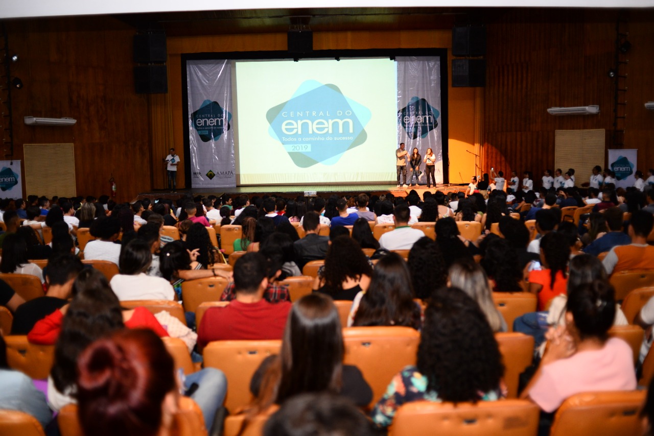 Central do Enem estabelece novo calendário de aulas