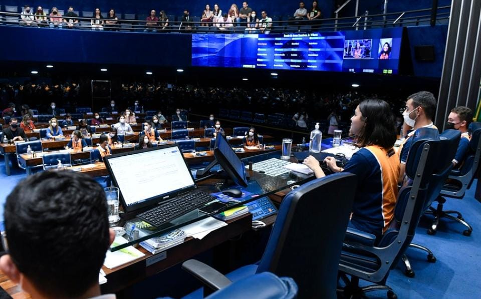 Programa Jovem Senador segue com inscrições abertas para estudantes da rede pública estadual