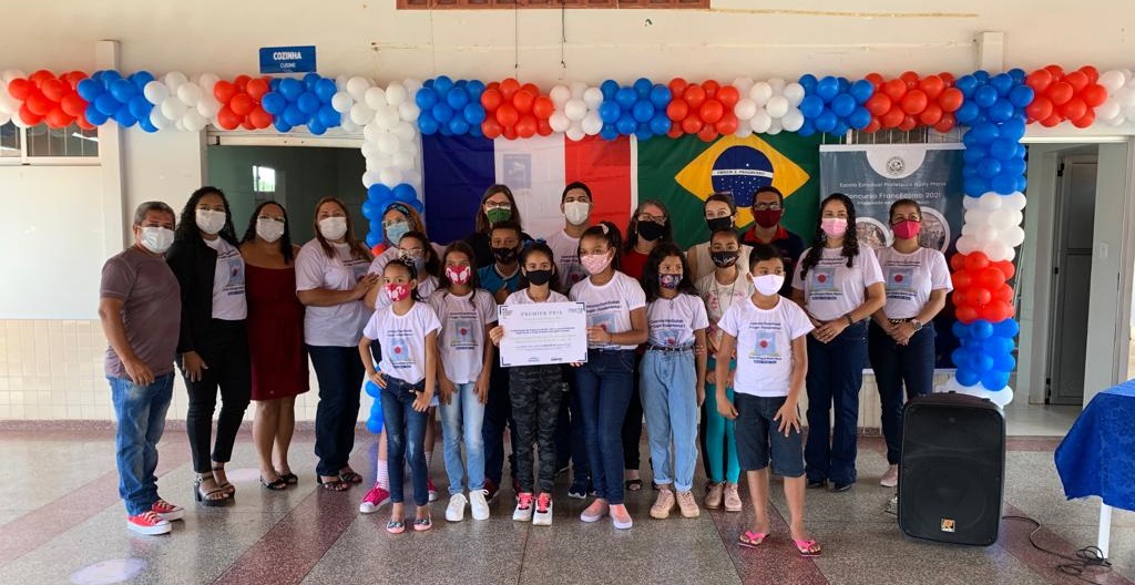 Escola Bilíngue Marly Maria conquista prêmio internacional com projeto voltado ao meio ambiente