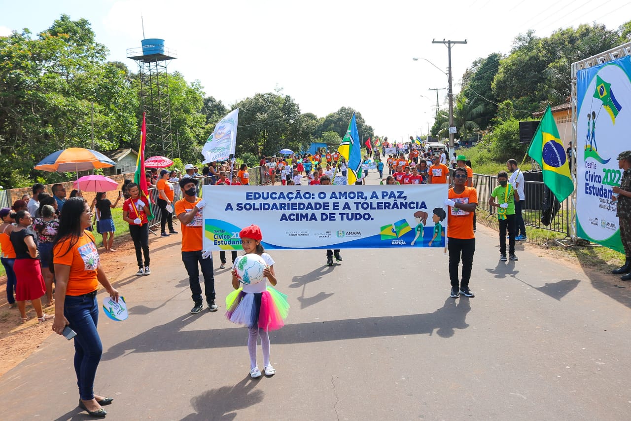Estudantes das comunidades da Pedreira e Pacuí participam do Desfile Cívico Estudantil 2022