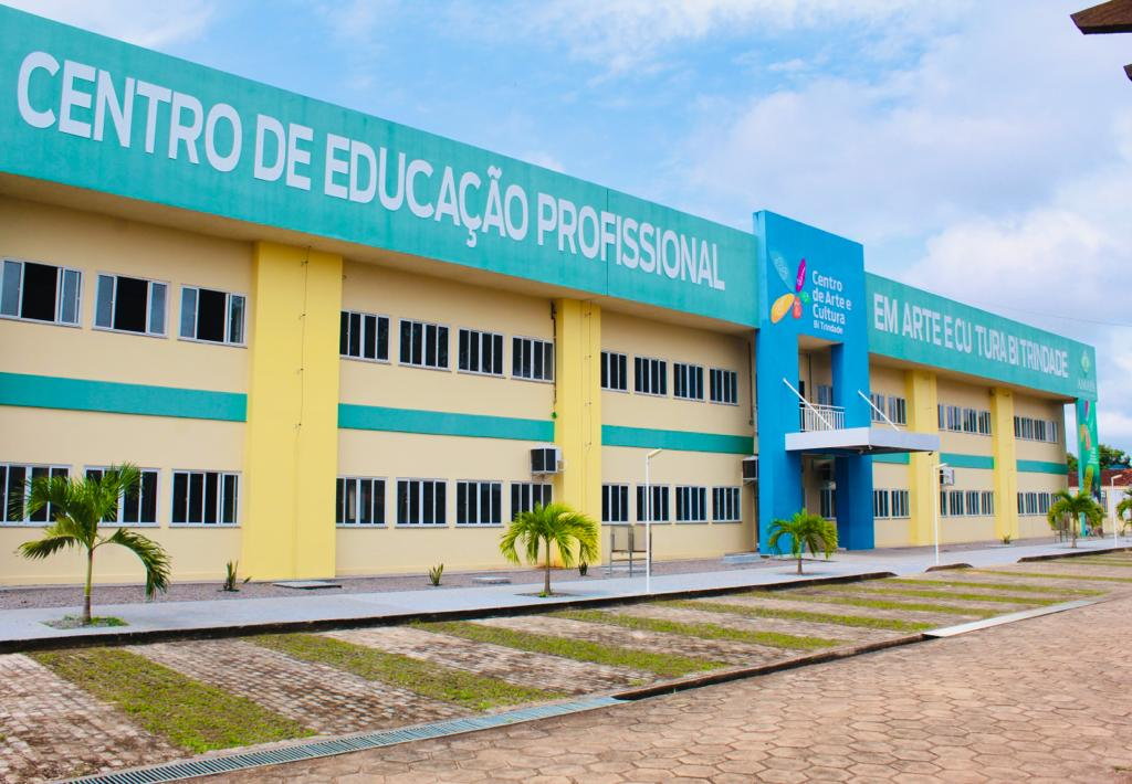 Governo do Amapá lança edital para contratar mais de 100 professores horistas