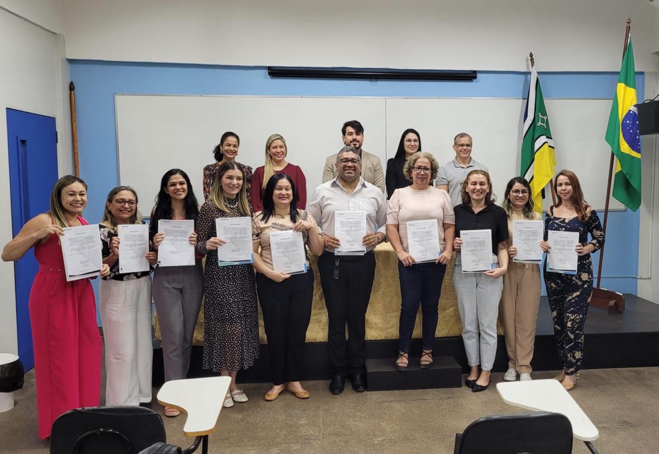 CERTIFICAÇÃO - ESPECIALIZAÇÃO EM FISIOTERAPIA INTENSIVA