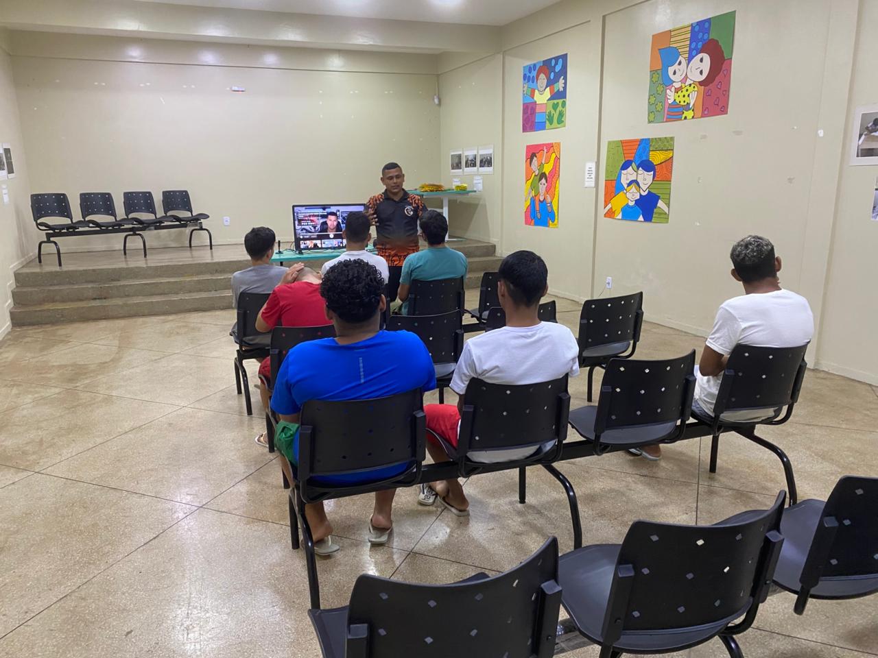 Oficina de Técnico em Manutenção de Celulares amplia oportunidades no CESEIN