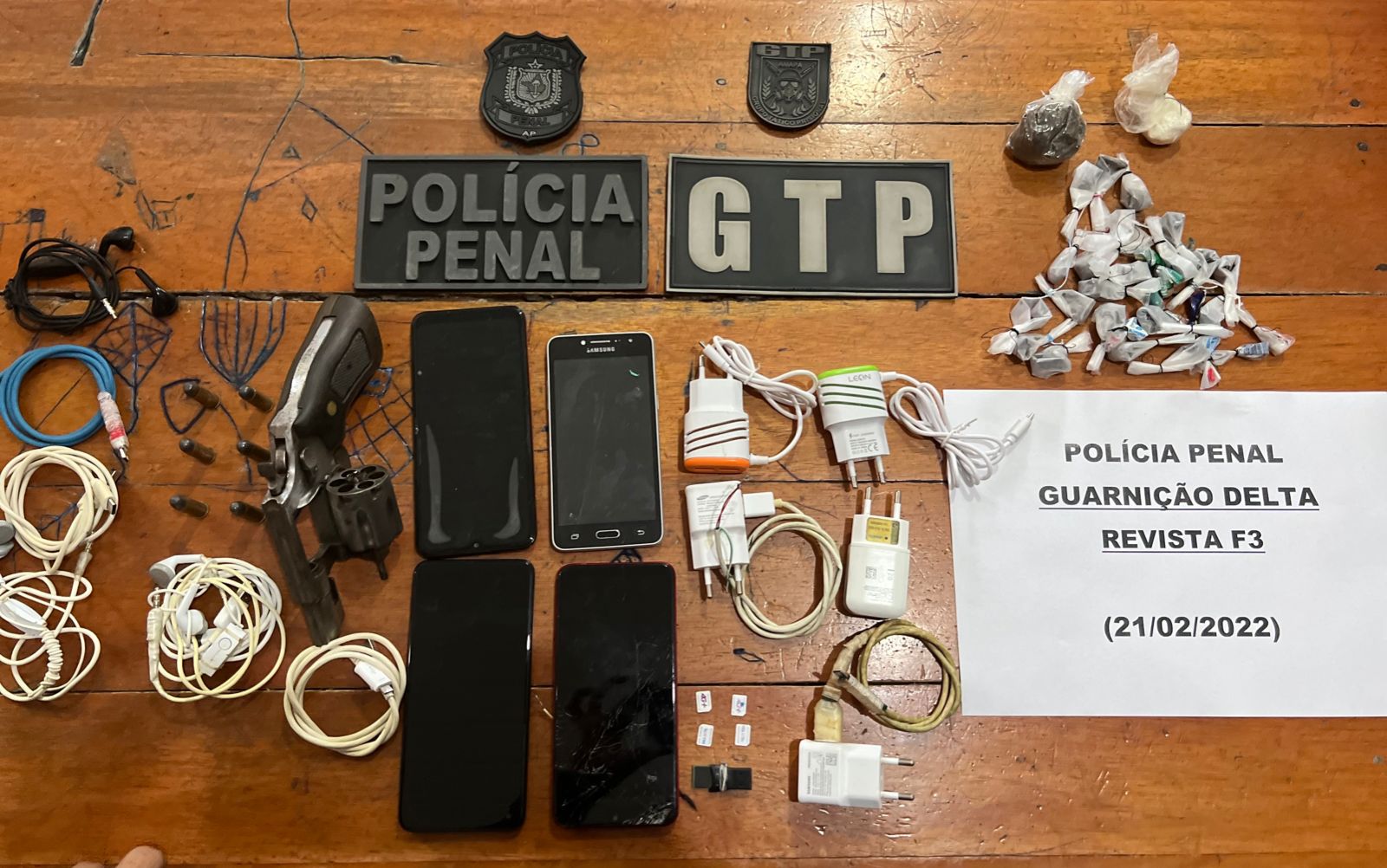 Polícia Penal apreende revolver com munições após revista a celas
