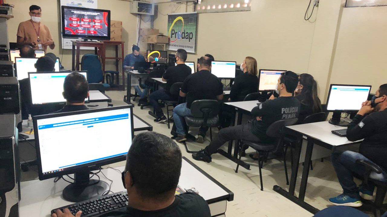 IAPEN promove capacitação para servidores que atuam na CME