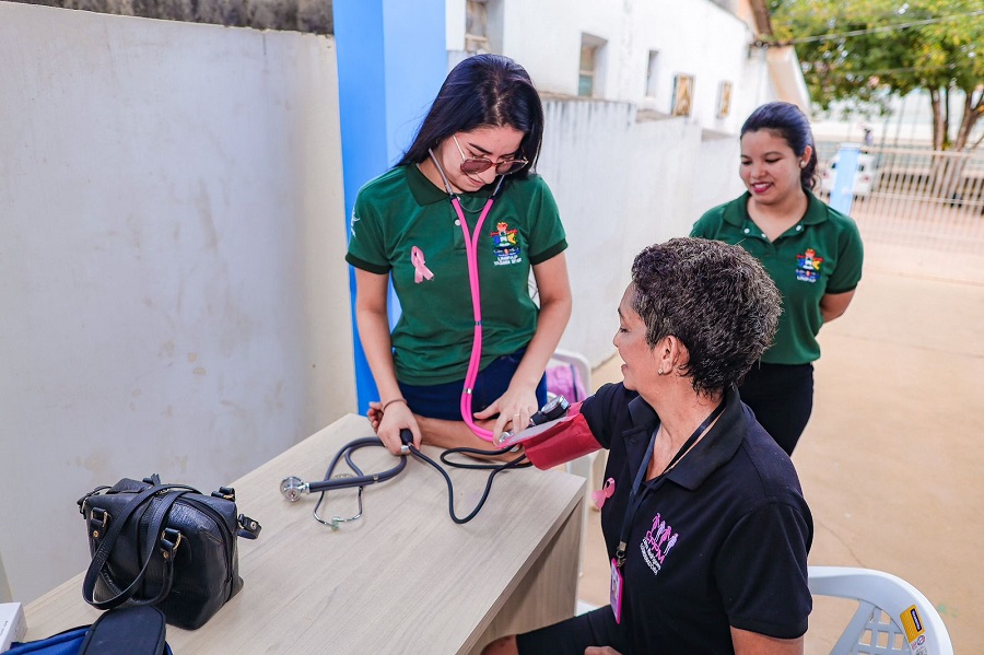 Outubro Rosa: Governo do Amapá alcança mais de 160 mulheres de Oiapoque com ações de saúde, bem-estar e cidadania
