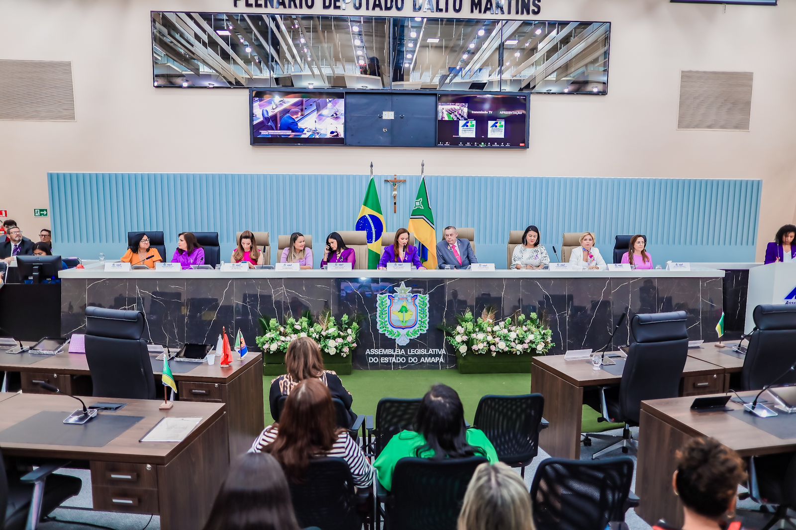 Governo do Amapá é homenageado na Assembleia Legislativa pelo o mês de enfretamento à violência doméstica 