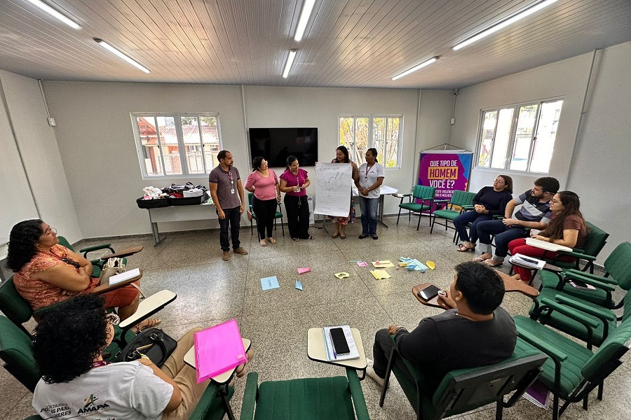 Servidores que atendem vítimas de violência doméstica recebem capacitação sobre como prevenir infecções sexualmente transmissíveis