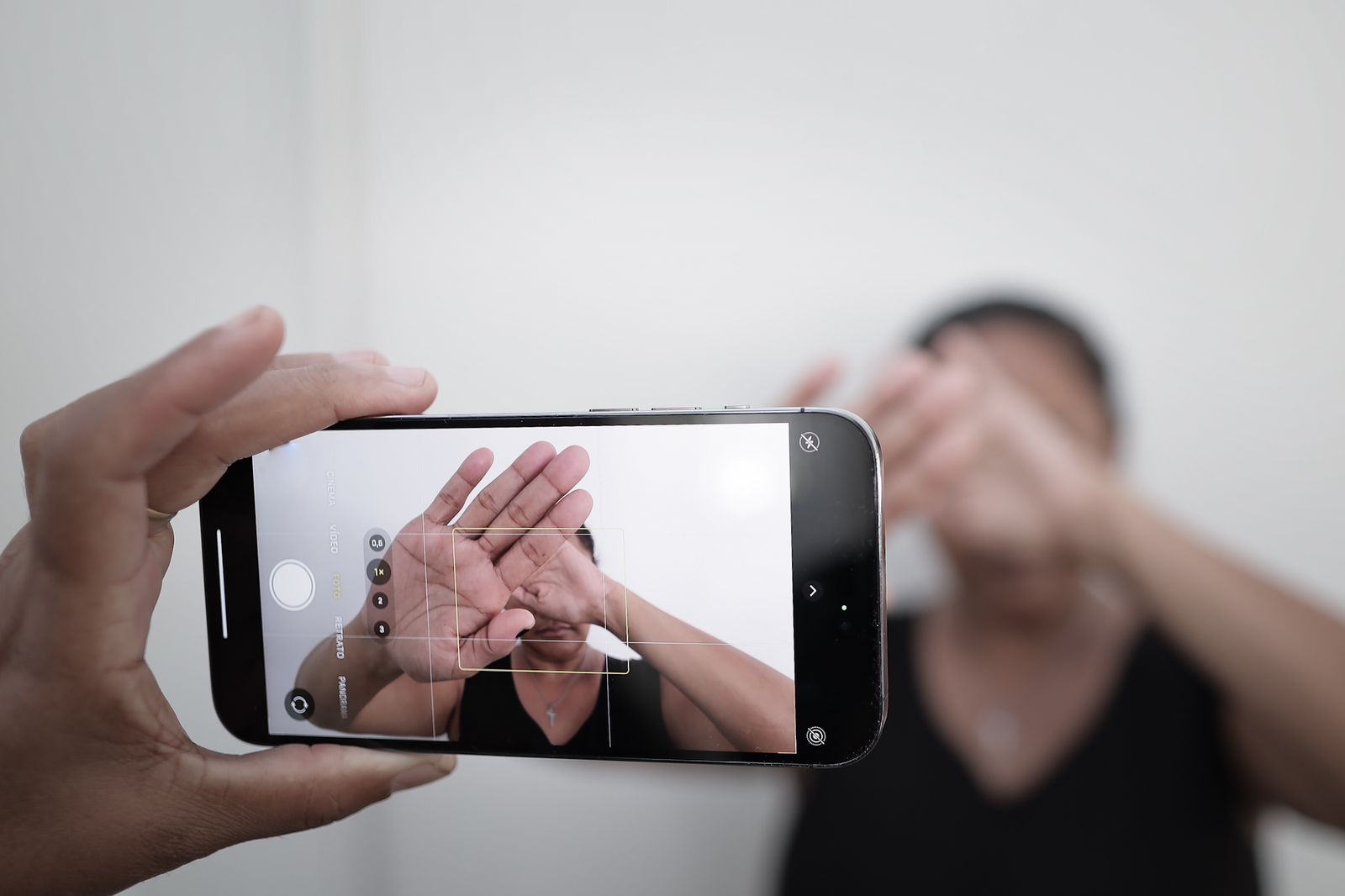 No Amapá, órgãos de proteção à mulher oferecem acolhimento em caso de exposição de fotos íntimas; saiba o que fazer