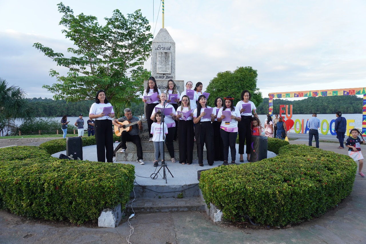 A Prefeitura Municipal de Oiapoque, por meio da Secretaria Municipal de Saúde, realizou na última sexta-feira, dia 06 de dezembro de 2024, a Tarde Musical alusiva ao Dezembro Vermelho, no Monumento 