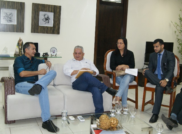 Governador Waldez recebe comitiva do município de Amapá e confirma parceria para melhorar a qualidade de vida dos moradores