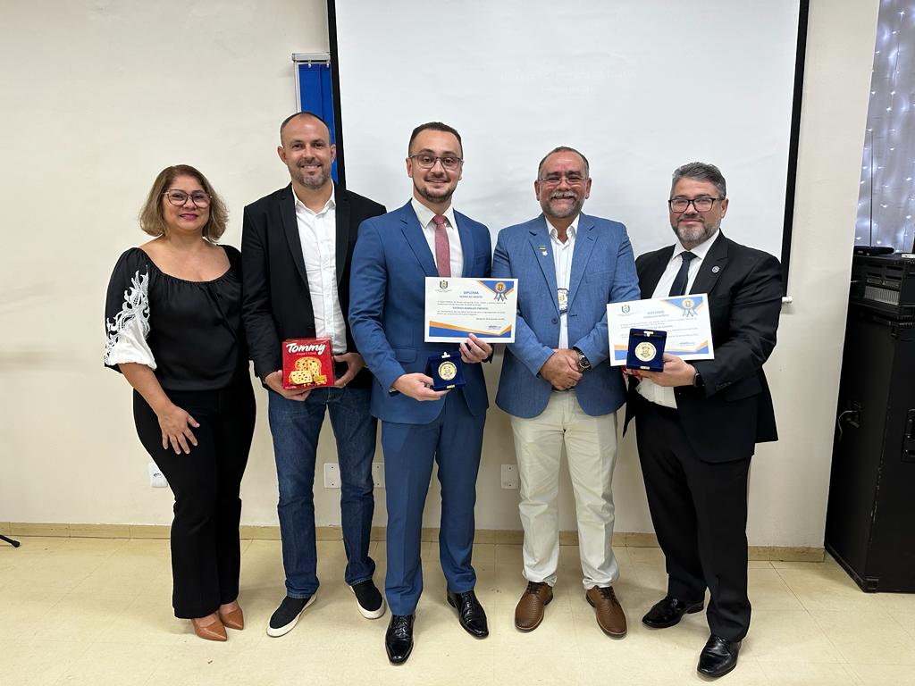 Procurador-geral é homenageado pela Politec