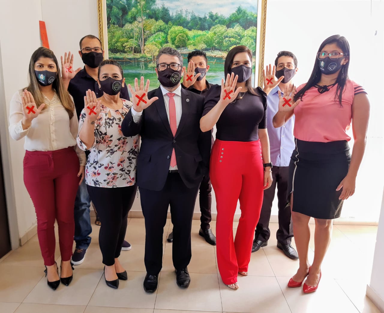 Sinal Vermelho: PGE adere campanha contra a violência doméstica