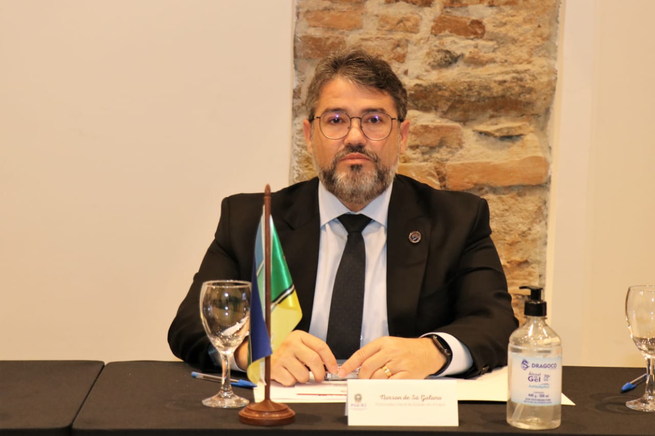 Procuradores Gerais dos Estados reunidos no Rio de Janeiro decidem elaborar um parecer conclusivo sobre as mudanças propostas para o ICMS dos combustíveis