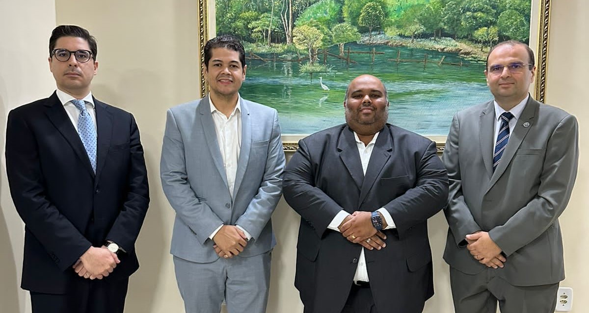 PGE recebe visita institucional do presidente da OAB Amapá