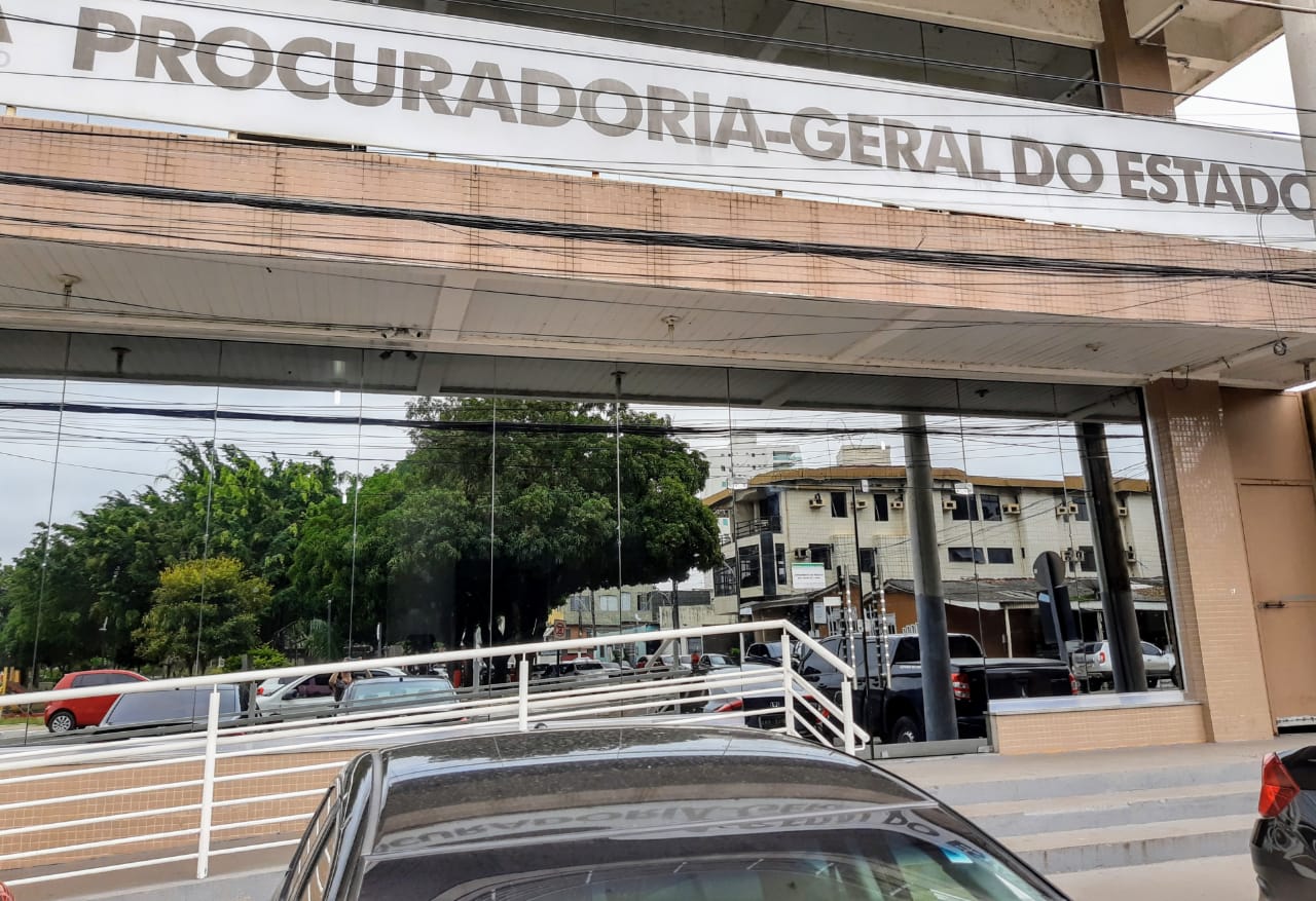 PGE garante prescrição de multa de mais de 11 milhões em ação movida pelo Ministério Público 
