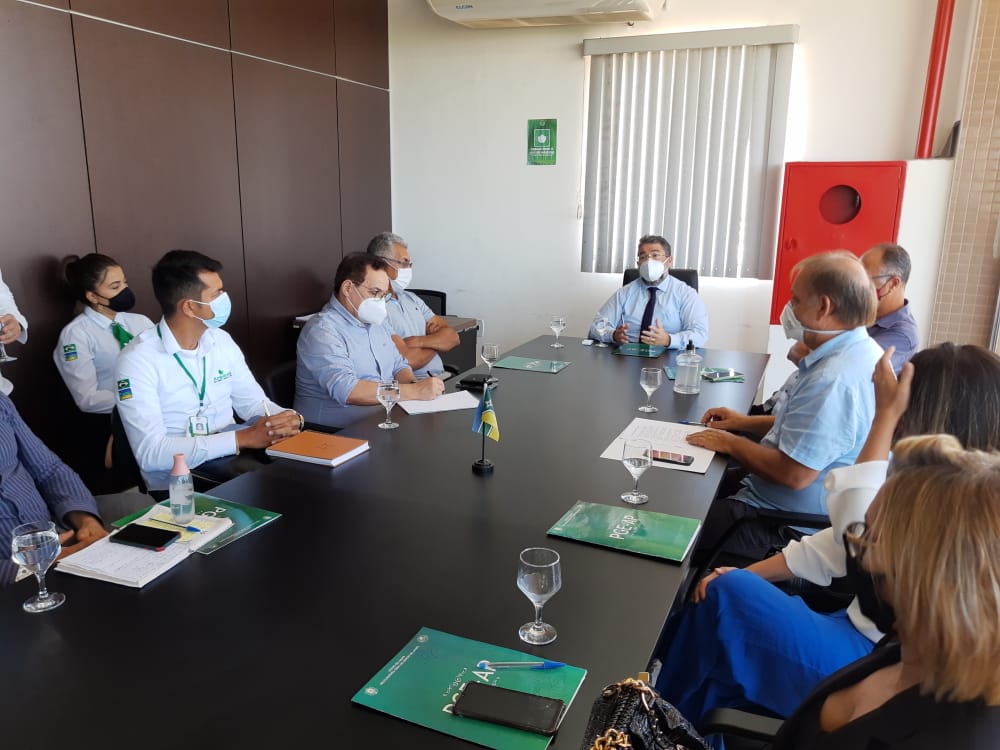 PGE debate plano de melhorias para atividade garimpeira do AP
