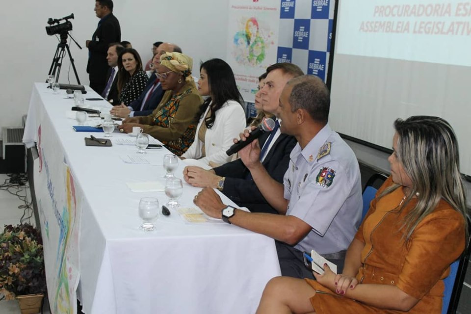 Comandante Geral da Polícia Militar apresenta o Procedimento Operacional Padrão de atendimento à violência doméstica e familiar contra a Mulher
