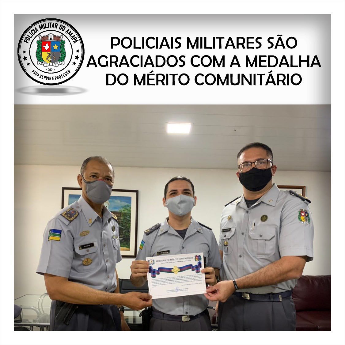 Policiais militares são agraciados com a medalha do Mérito Comunitário