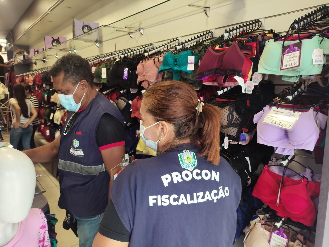 Procon Amapá realiza operação de fiscalização em empresas que comercializam produtos e serviços para o Dia dos Namorados