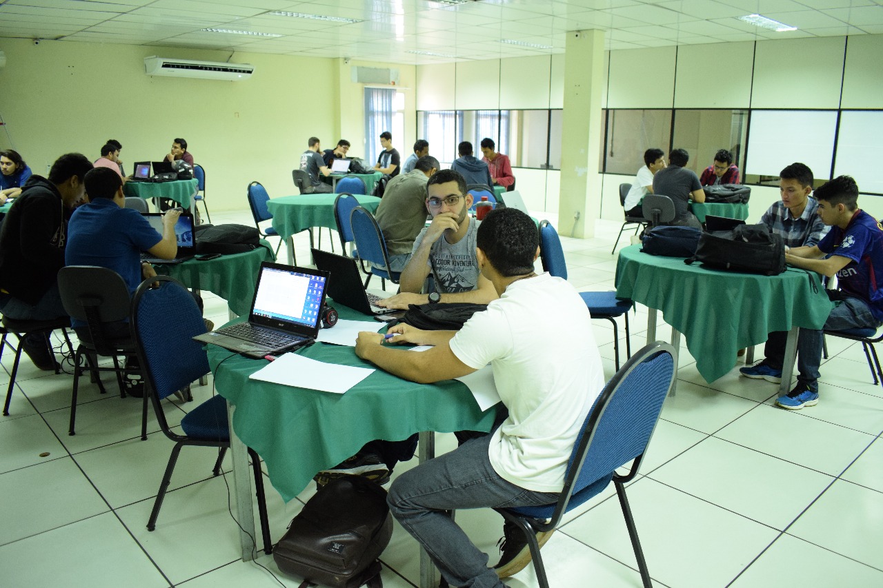 1º Hackathon: Acadêmicos são desafiados a criar soluções tecnológicas para gestão pública