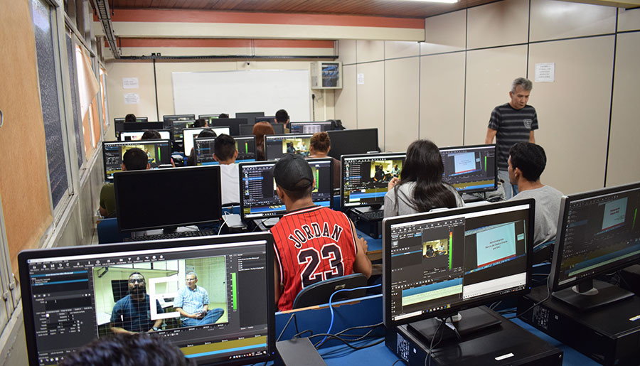 ‘Cidadão Digital’ leva cursos de audiovisual para alunos da Ueap