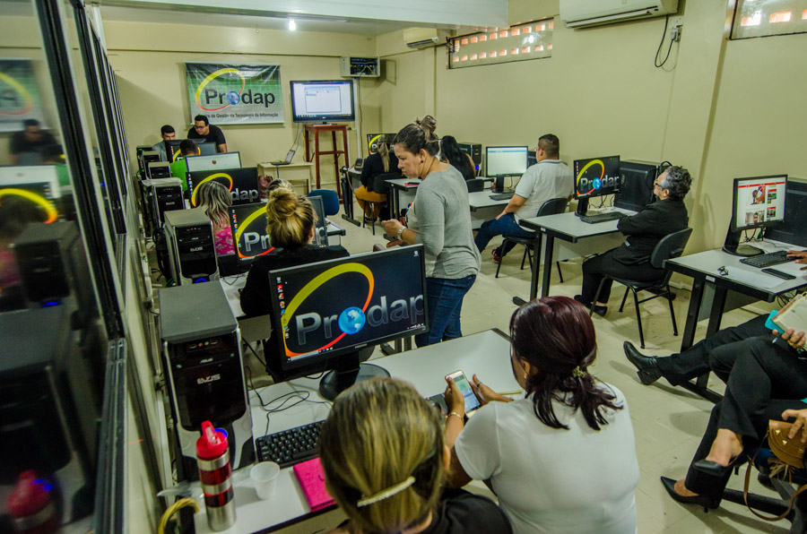 Prodap treina servidores para emitirem carteira de meia-entrada para autistas