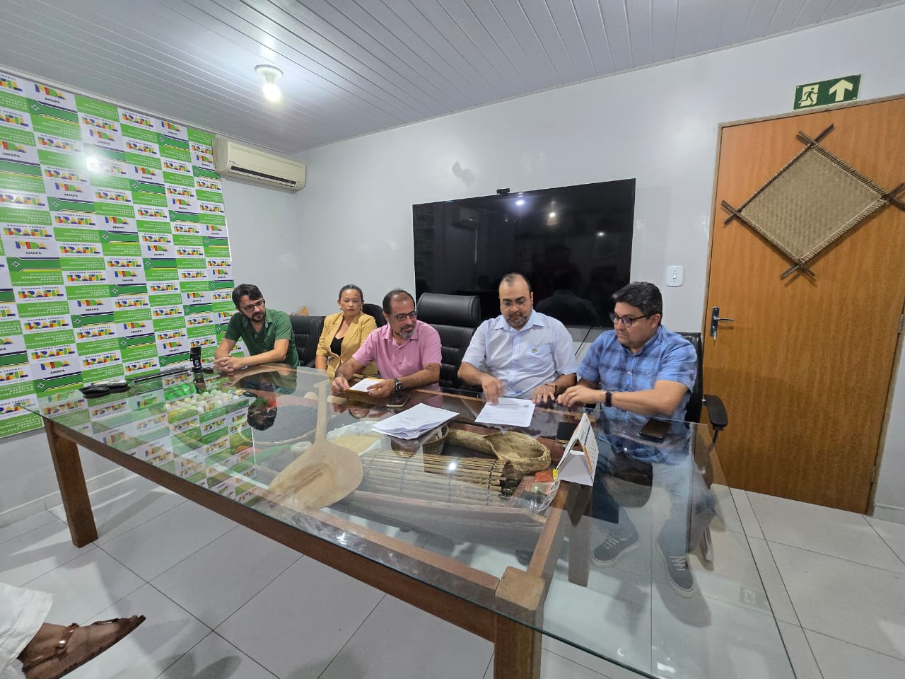 Governo do Amapá assina protocolo de intenções para operacionalizar o programa 'Bolsa Verde' no estado
