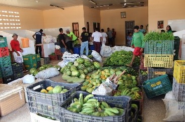Estado compra R$ 21 mil em alimentos de produtores locais para escolas em Itaubal