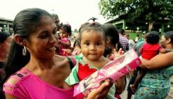 DOAÇÃO DE BRINQUEDOS É REALIZADA PARA CRIANÇAS CARENTES NAS FEIRAS DO PRODUTOR RURAL DE MACAPÁ.