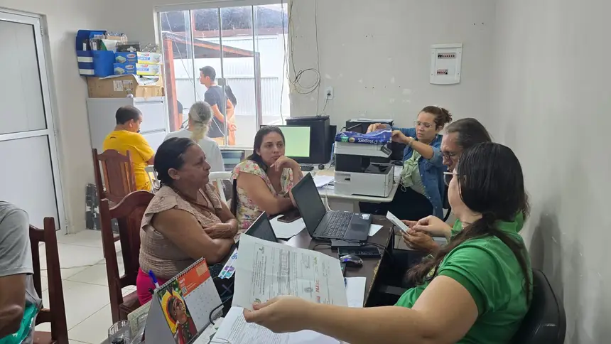Governos do Amapá e Federal promovem mutirão de atendimento para mais de 200 agricultores em Macapá 