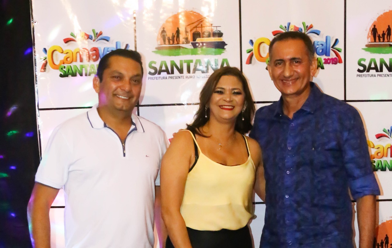 Prefeito, governador e deputada Leda Sadala prestigiam a primeira noite do carnaval de Santana