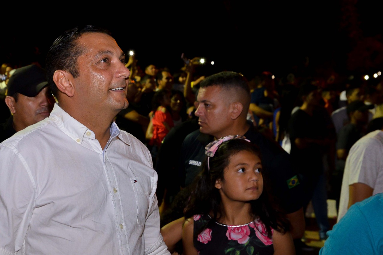 Prefeitura realiza Show da Virada com queima de fogos e apresentações artísticas e culturais