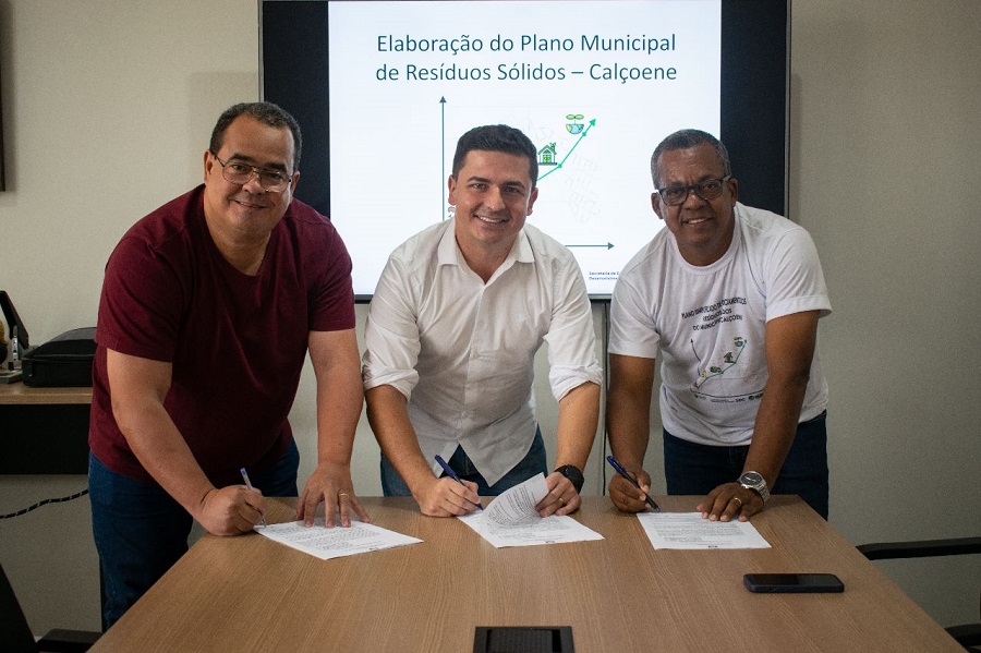 Governo firma cooperação com a Prefeitura de Calçoene para elaboração do Plano Municipal de Resíduos Sólidos