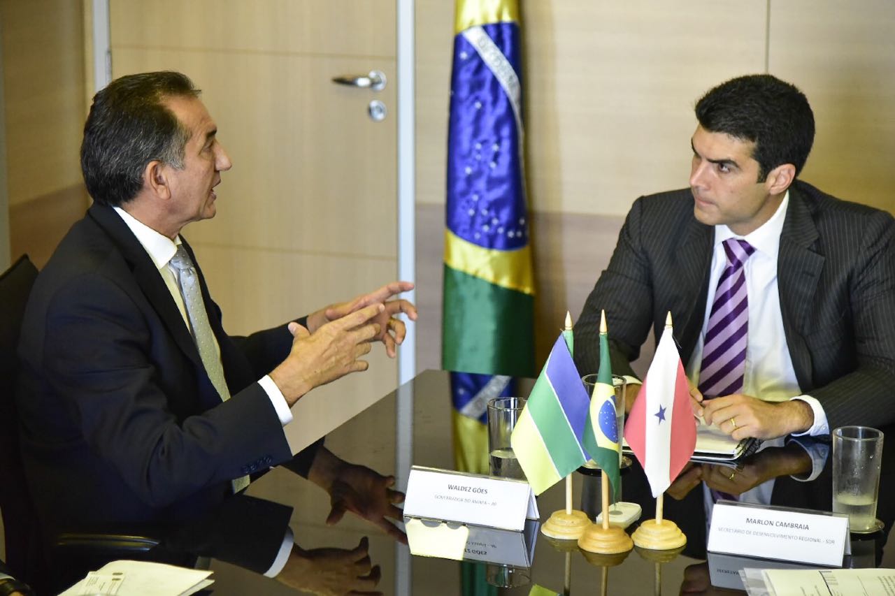Governador discute em Brasília retomada da construção da Ponte do Rio Jari