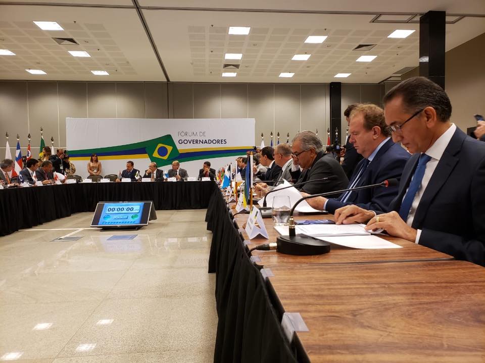 O governador Waldez Góes, acompanhado da secretária da SEAB, Suely Collares, participou, no último 20, do Fórum de Governadores, que aconteceu em Brasília.