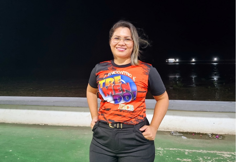‘Vale muito a pena ser evangélica e defender Jesus’, celebra pastora durante ação do projeto Impacto na Praça