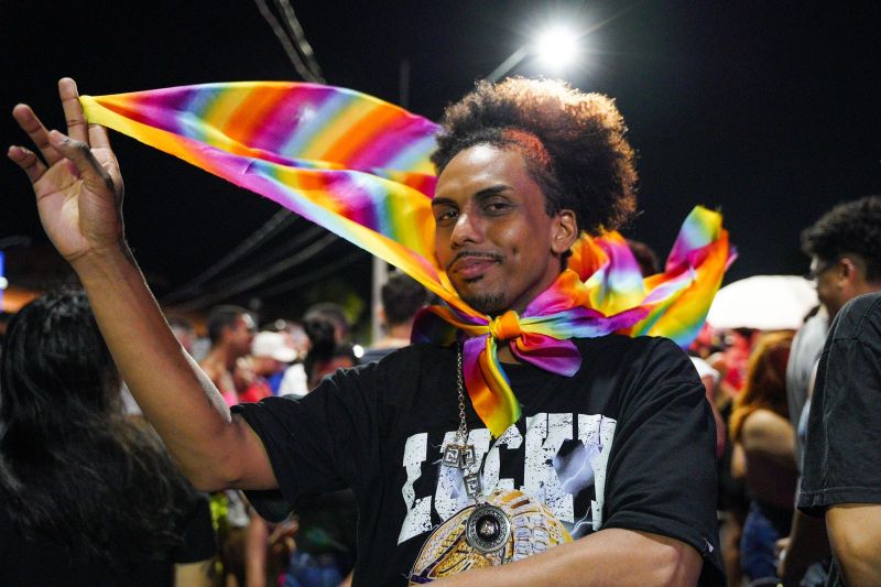 ‘Oportunidade de celebrar a diversidade’, comemora participante da 24ª Parada do Orgulho LGBTQIAPN+, em Macapá
